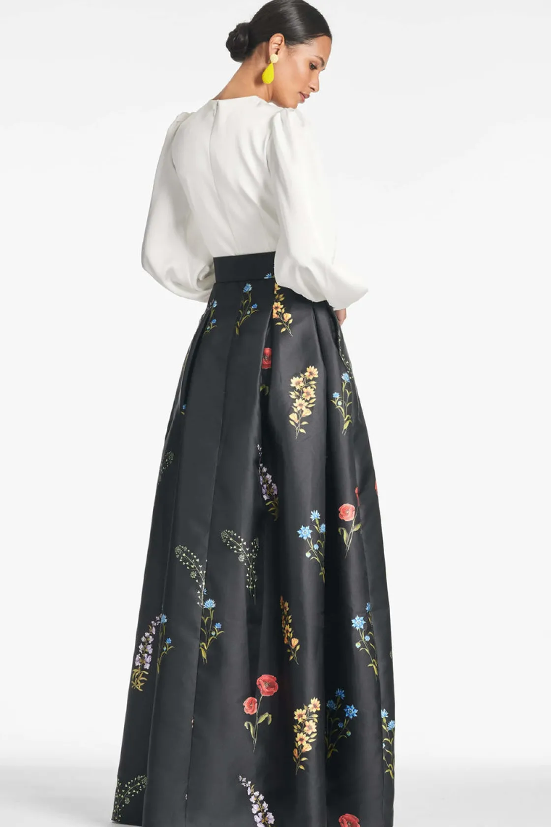 Sachin & Babi Zoe Gown - Off White/Noir Bouquet Off White/Noir Bouquet Online